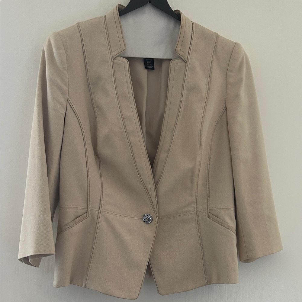 Elegant Tan Women's Blazer